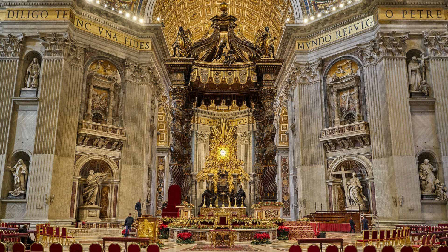 f alter of st peters basilica