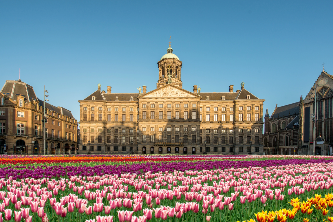 cung điện amsterdam hà lan