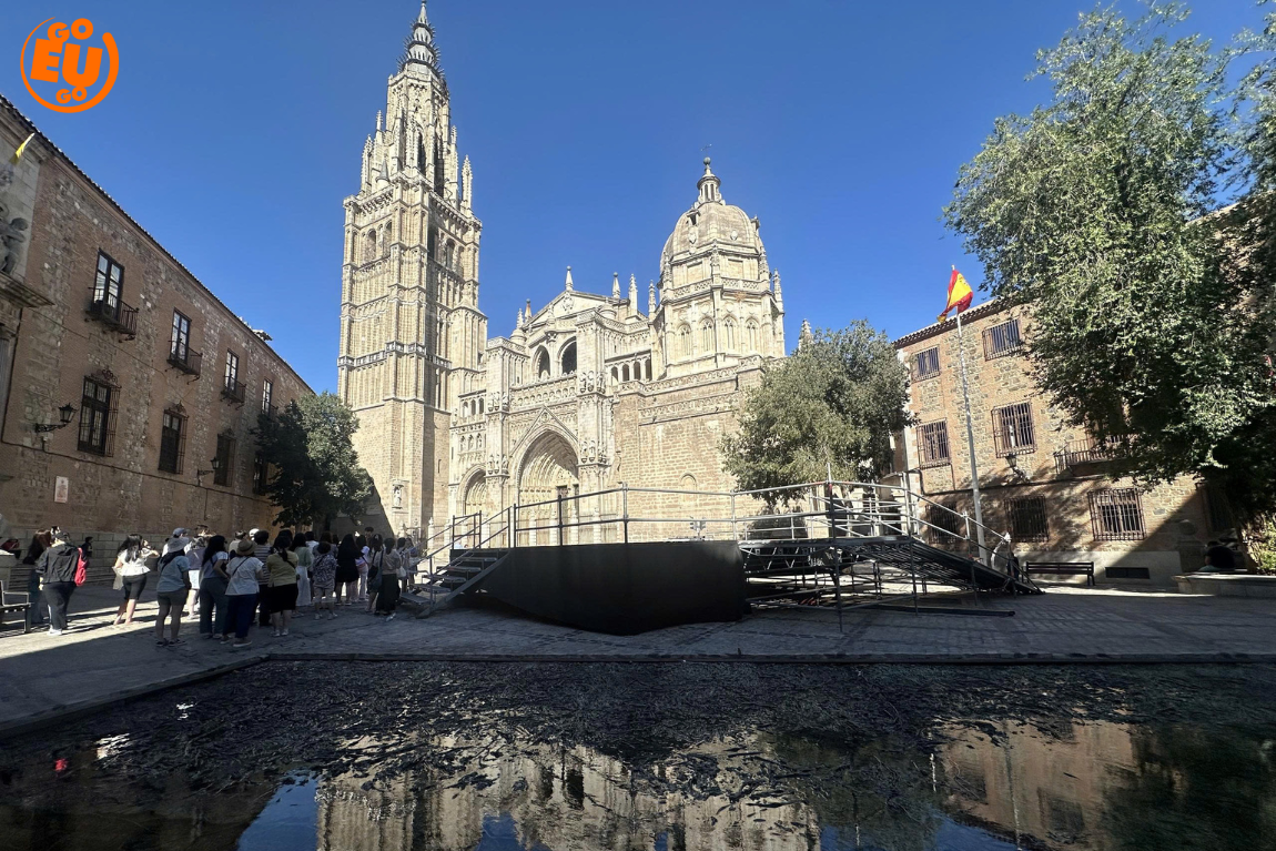 Toledo Tây Ban Nha - Bên ngoài nhà thờ Toledo