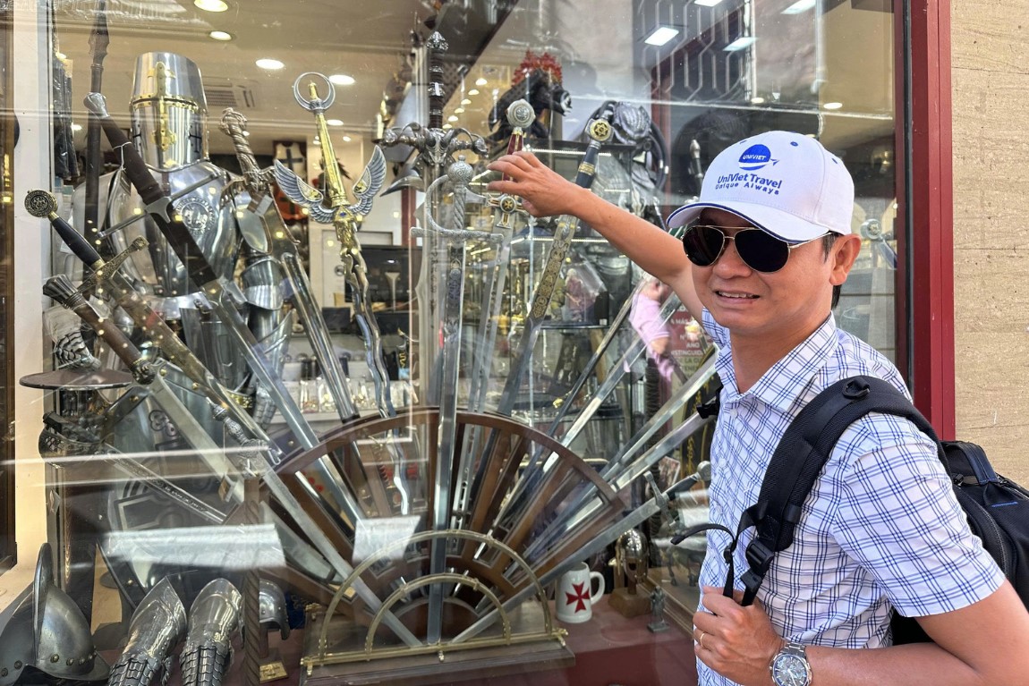 Toledo Tây Ban Nha - Cửa hàng kiếm tại Toledo