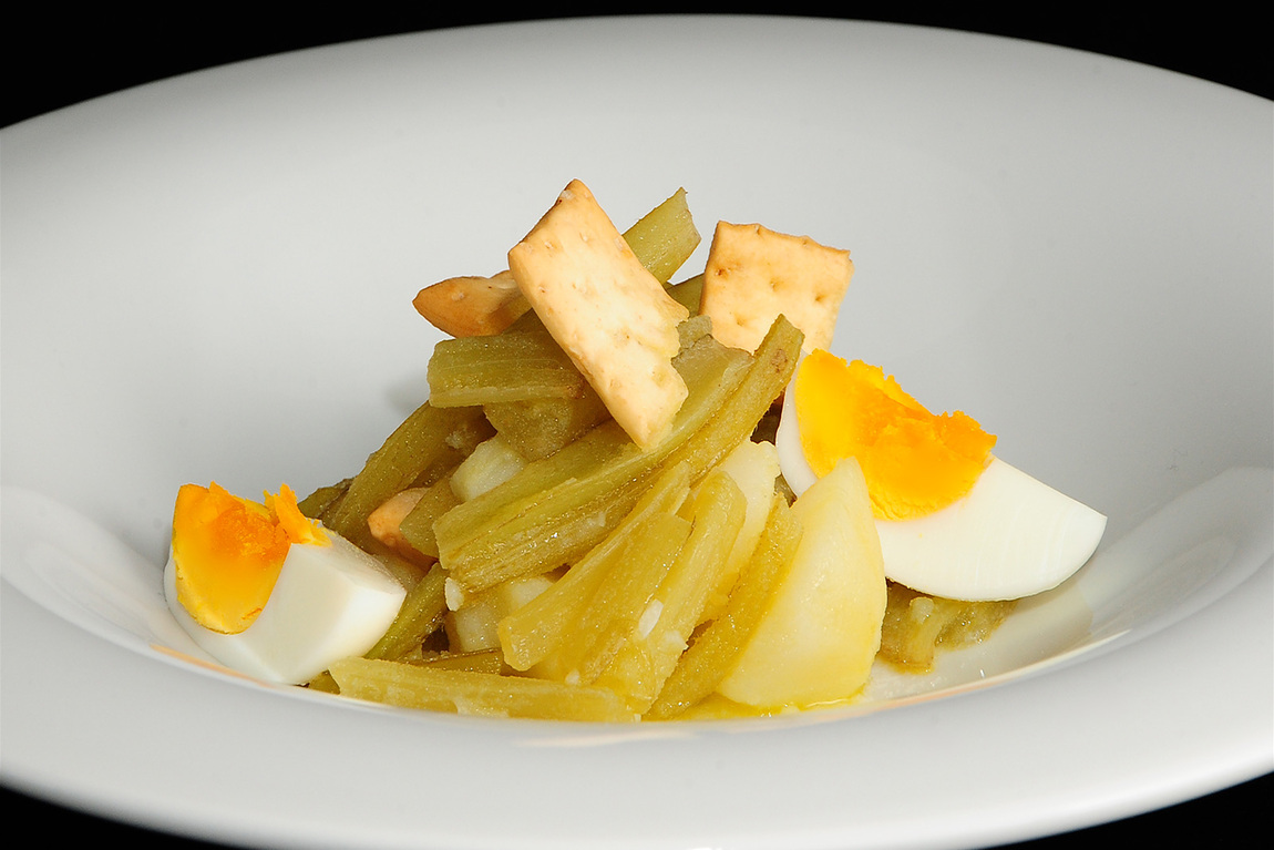 Zaragoza Tây Ban Nha - Borrajas con patatas