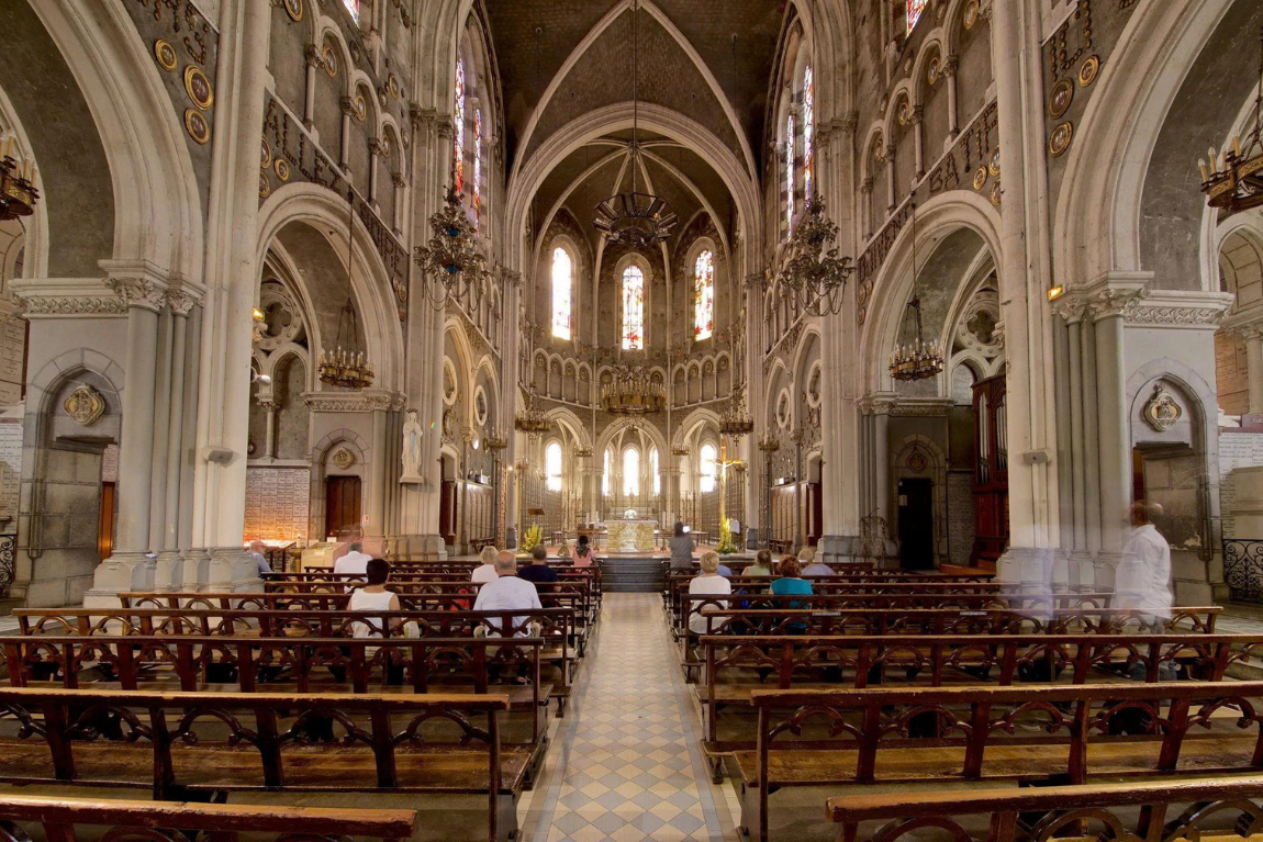 Nhà thờ Đức Mẹ Lộ Đức Ảnh 8