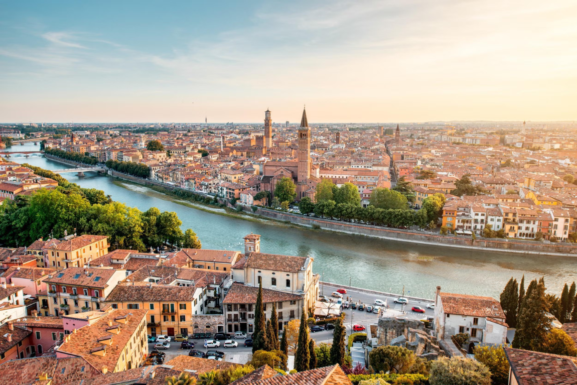 VERONA – THÀNH PHỐ TÌNH YÊU LÃNG MẠN CỦA NƯỚC Ý