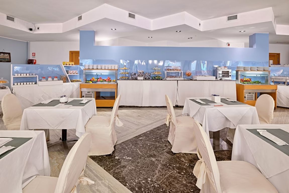 Aregai Marina Hotel & Residence (4)