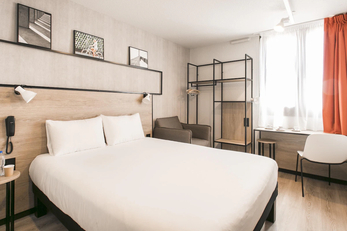 Ibis Avignon Sud (1)