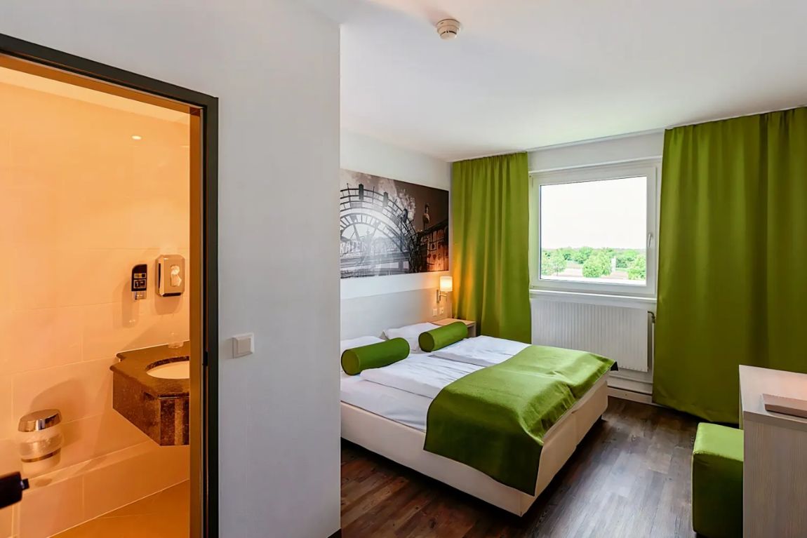 Life Hotel Vienna Airport (2)