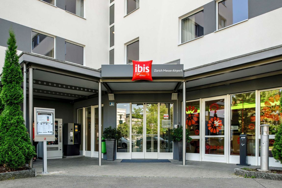 Ibis Zurich Messe Airport (2)