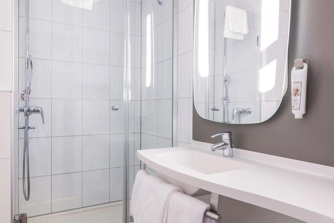 Ibis Zurich Messe Airport (8)