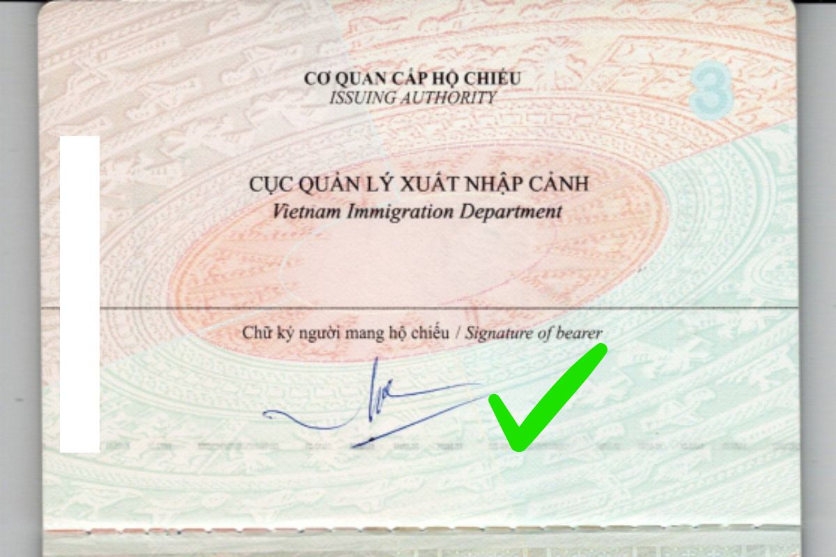 rui ro khi ky ten sai vi tri trong ho chieu (3)